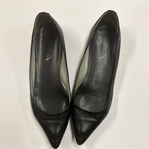 MIA Black Flats Sleek Design